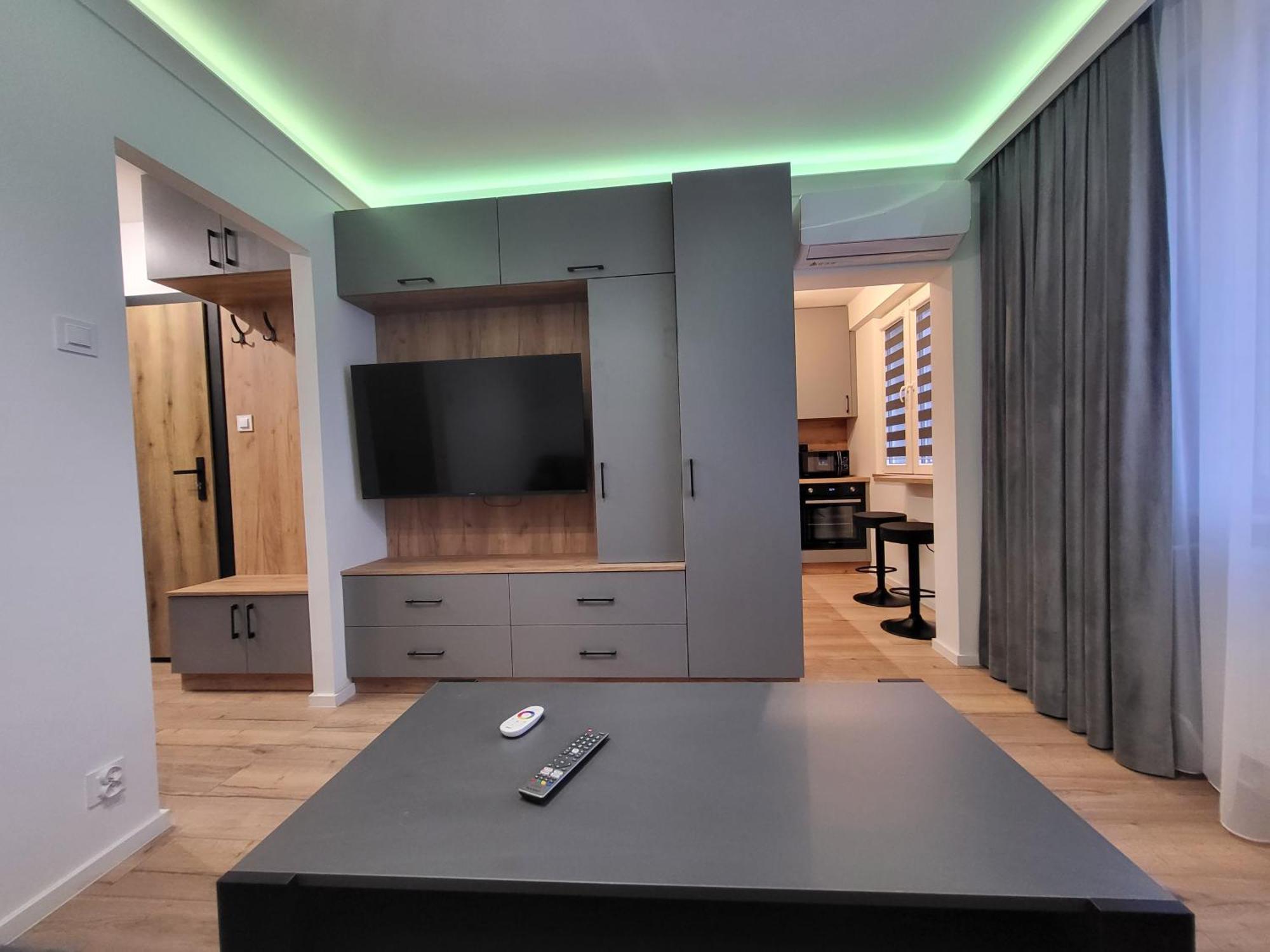 Handy Apartamenty - Mieszkania Na Doby W Centrum Rzeszowa Buitenkant foto