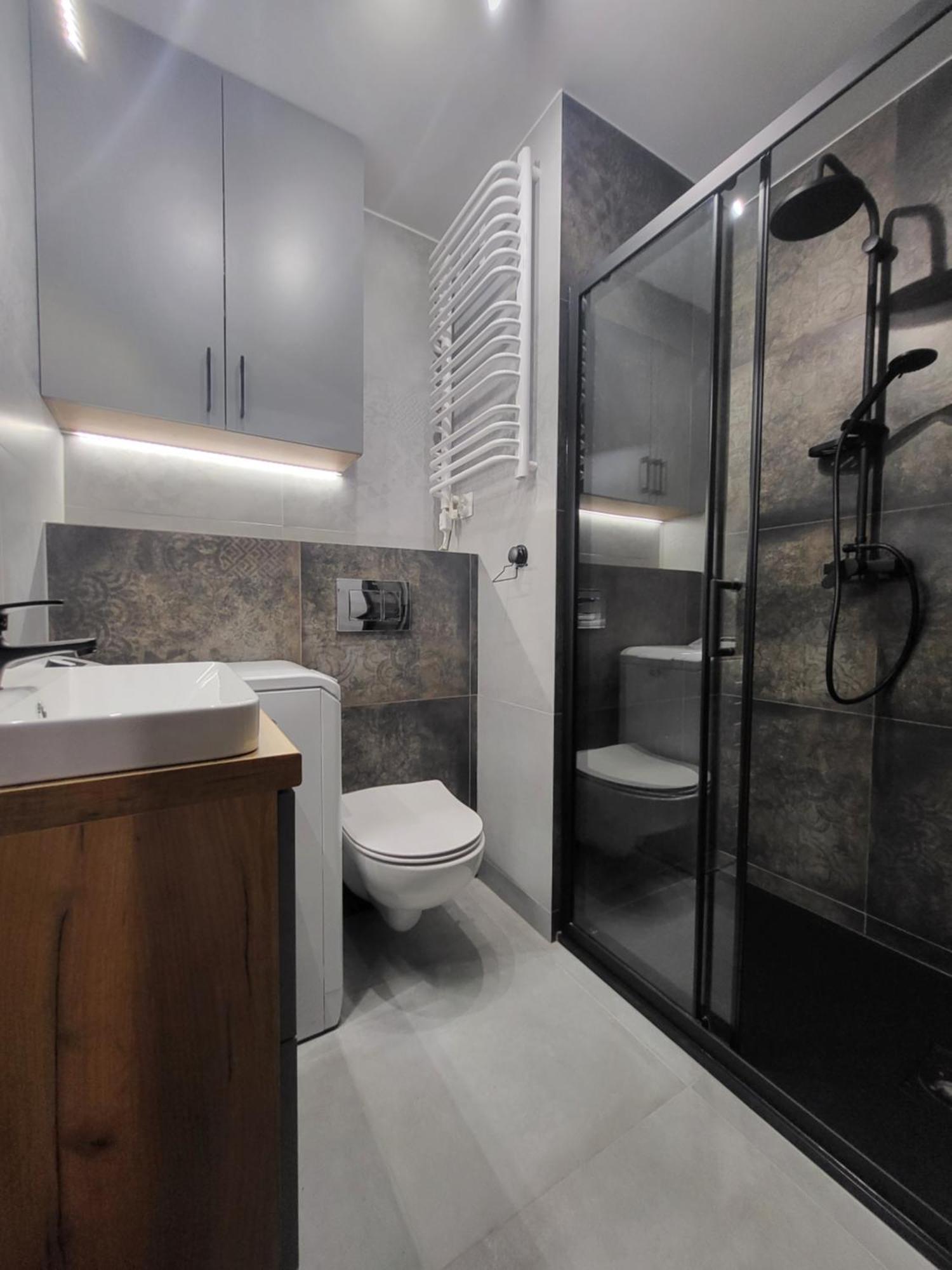 Handy Apartamenty - Mieszkania Na Doby W Centrum Rzeszowa Buitenkant foto